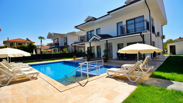Dalyan'da 8 Kişilik Aile Villası