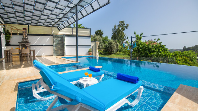 BVK8421 Balayı Villası