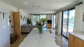 BVK8537 Balayı Villası